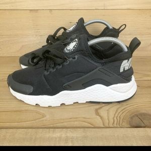 RARE Nike Air Huarache Run Ultra
